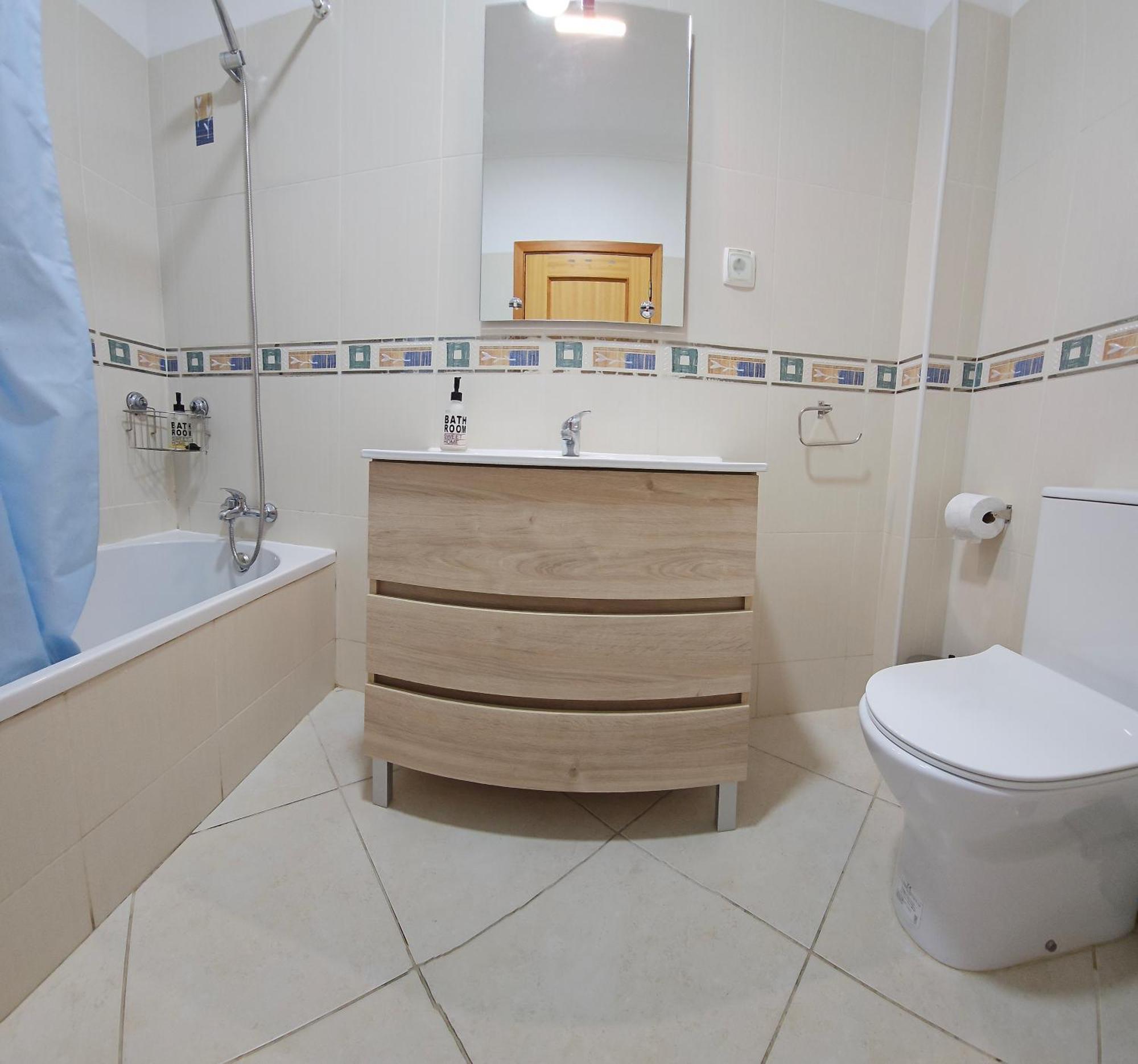 Harbour'S Way, Spacious And Cosy Apartment, With Ac Olhao Ngoại thất bức ảnh